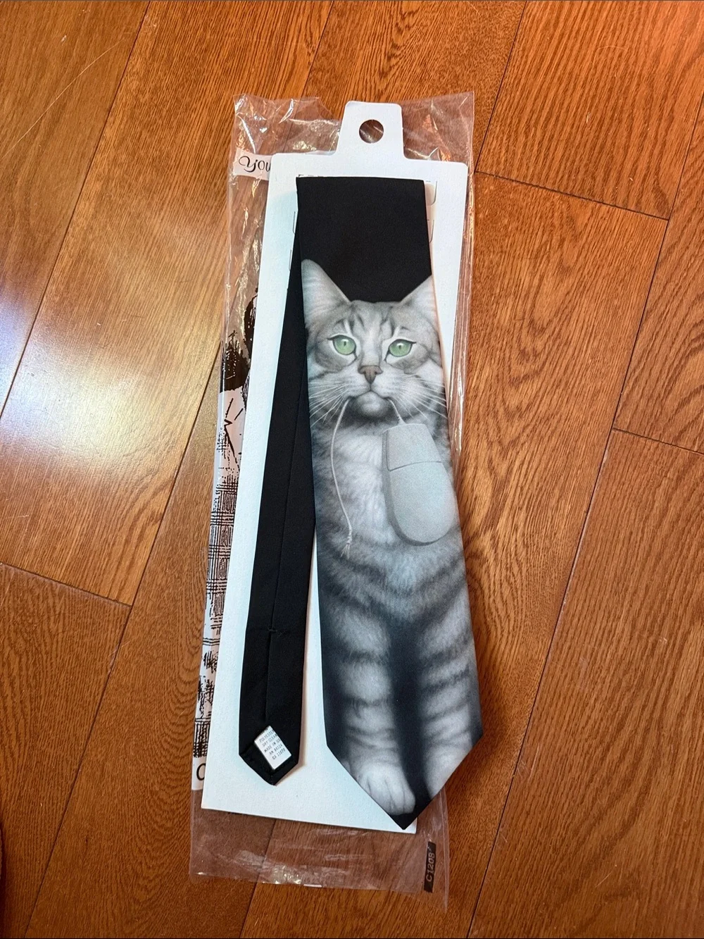 Cat Tie with Green-Eyed Tabby Design - Unbranded Gray